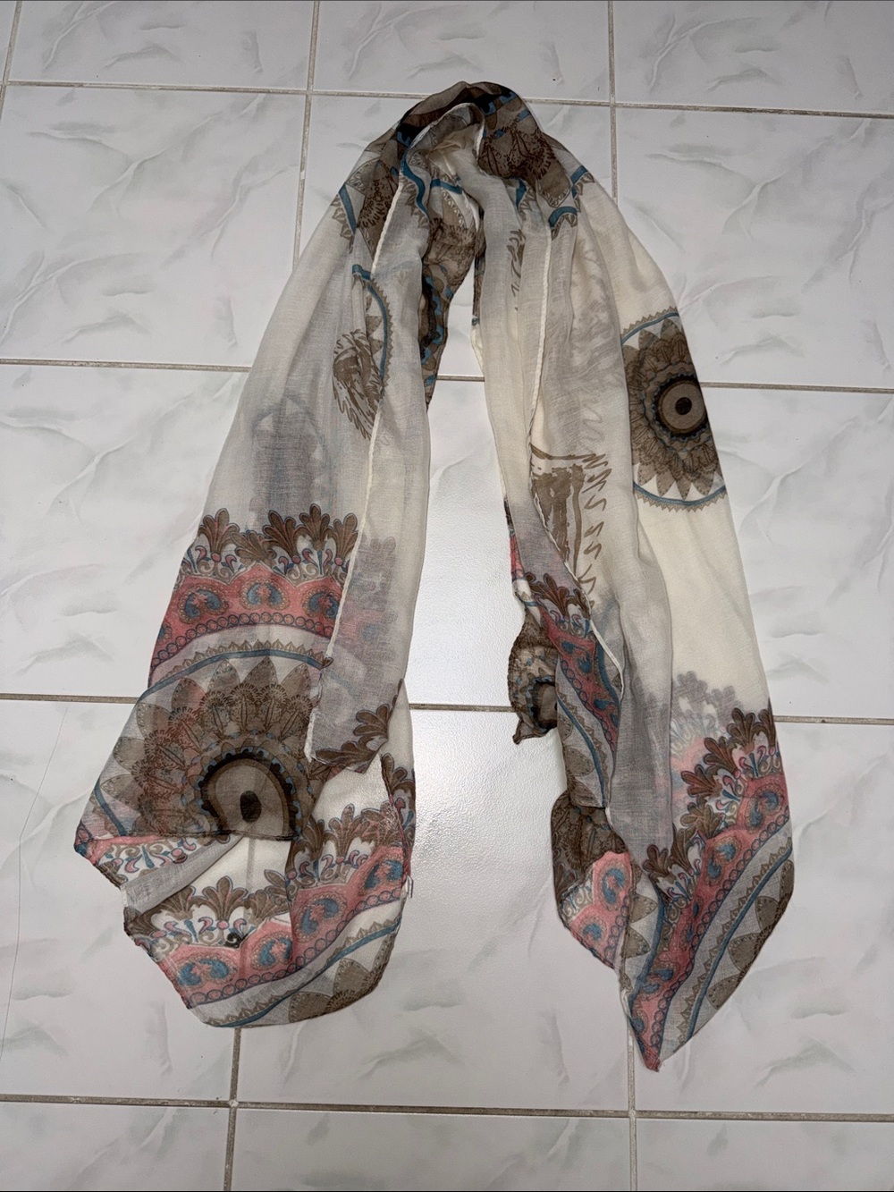Lightweight Paisley Print Scarf in Cream, Brown & Pink
